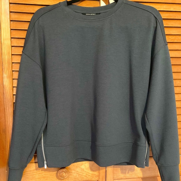 Banana Republic Sport Pullover - Size XS - Picture 1 of 5